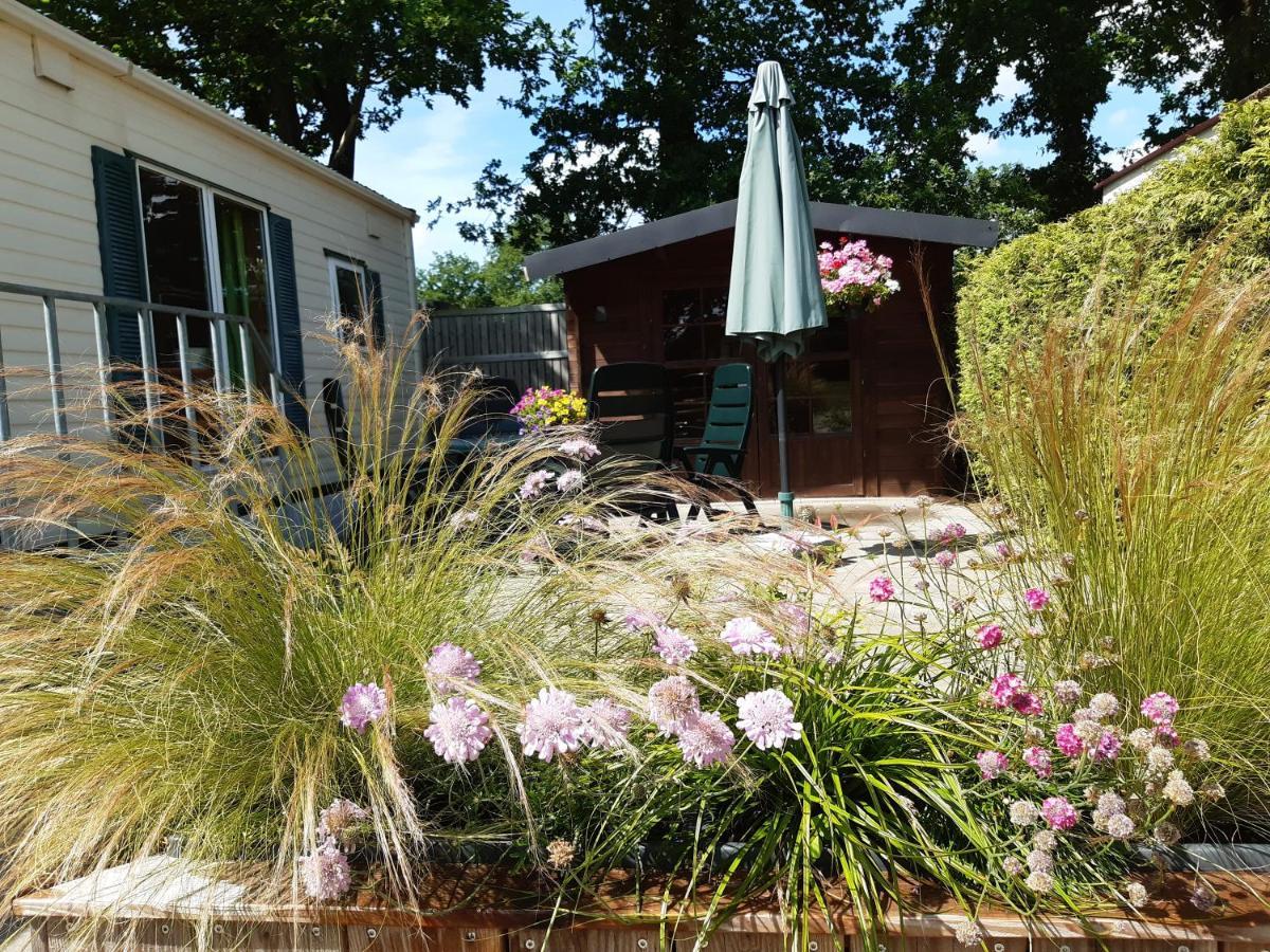 Chalet 15 "De Tien Heugten" Vakantiepark Schoonloo Eksteriør billede