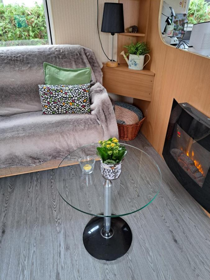 Chalet 15 "De Tien Heugten" Vakantiepark Schoonloo Eksteriør billede